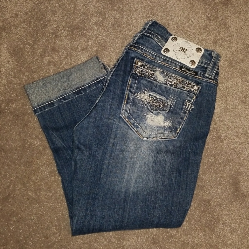 Miss Me Signature Crop jeans